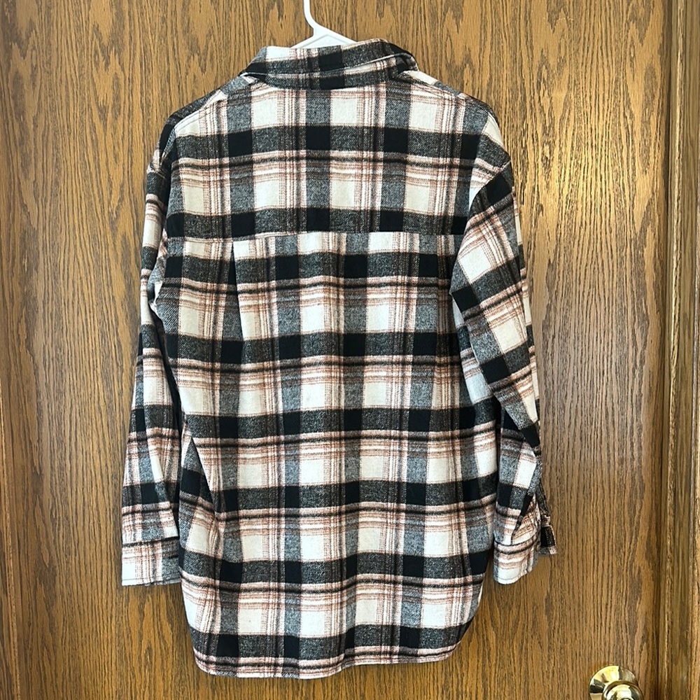 ALLIE ROSE Plaid Shacket - Picture 2 of 4
